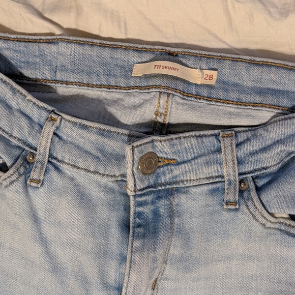 Levi's Low-rise Skinny Jeans - Picture 2 of 4